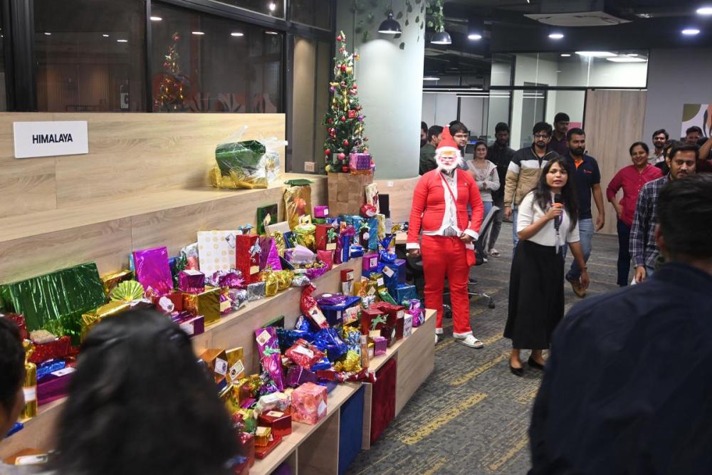 Secret-Santa-Celebration-at-Rysun-5